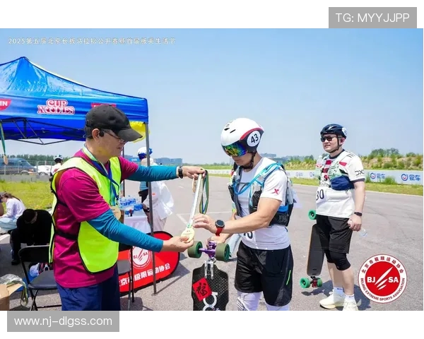 杭州城市马拉松精彩回顾滑板队实力展现引人瞩目